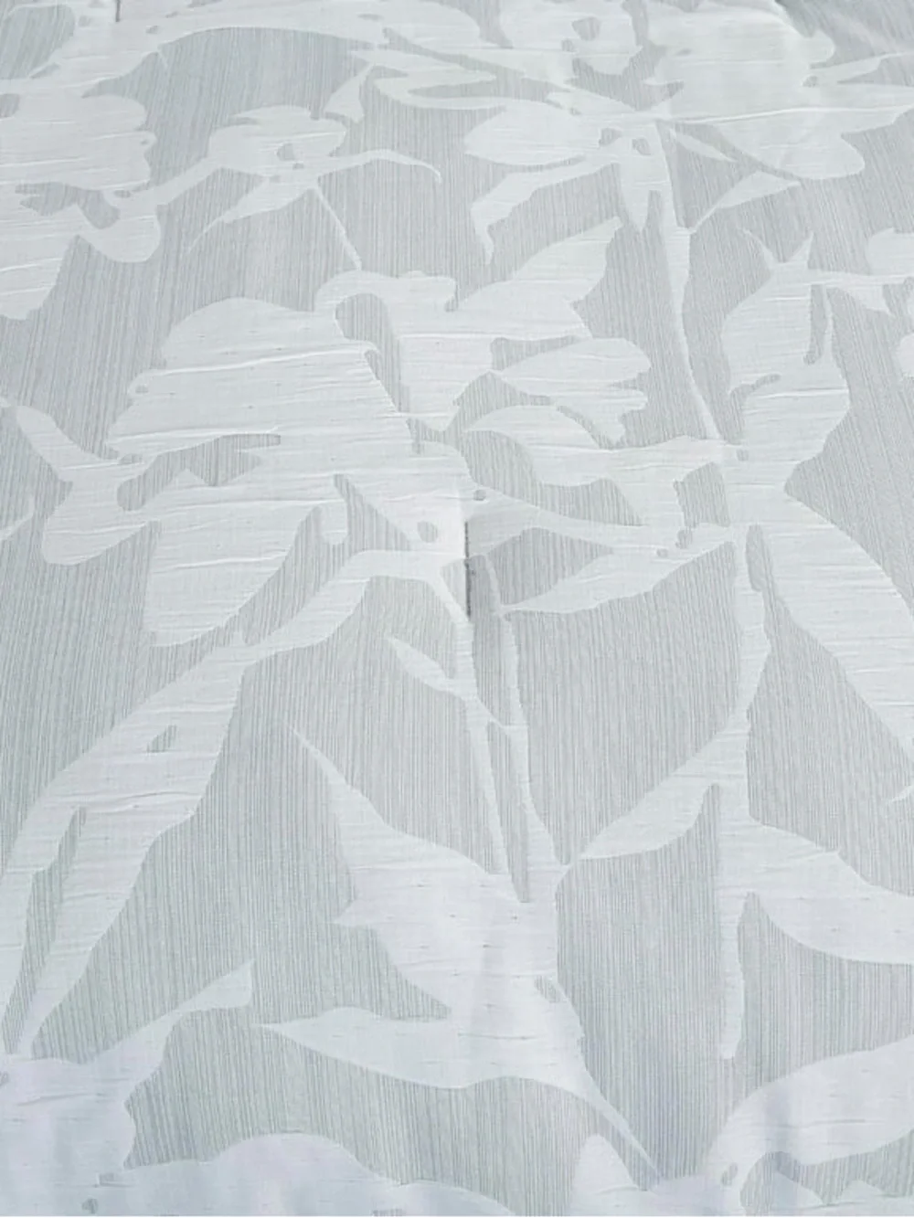 Elegant Floral Comforter Set in Light Gray and White Queen 3 piece set